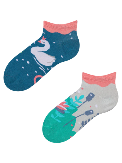kids-ankle-socks-swans-d3/d31fba0937a1ec86c6b024a875701b188a1d39c6